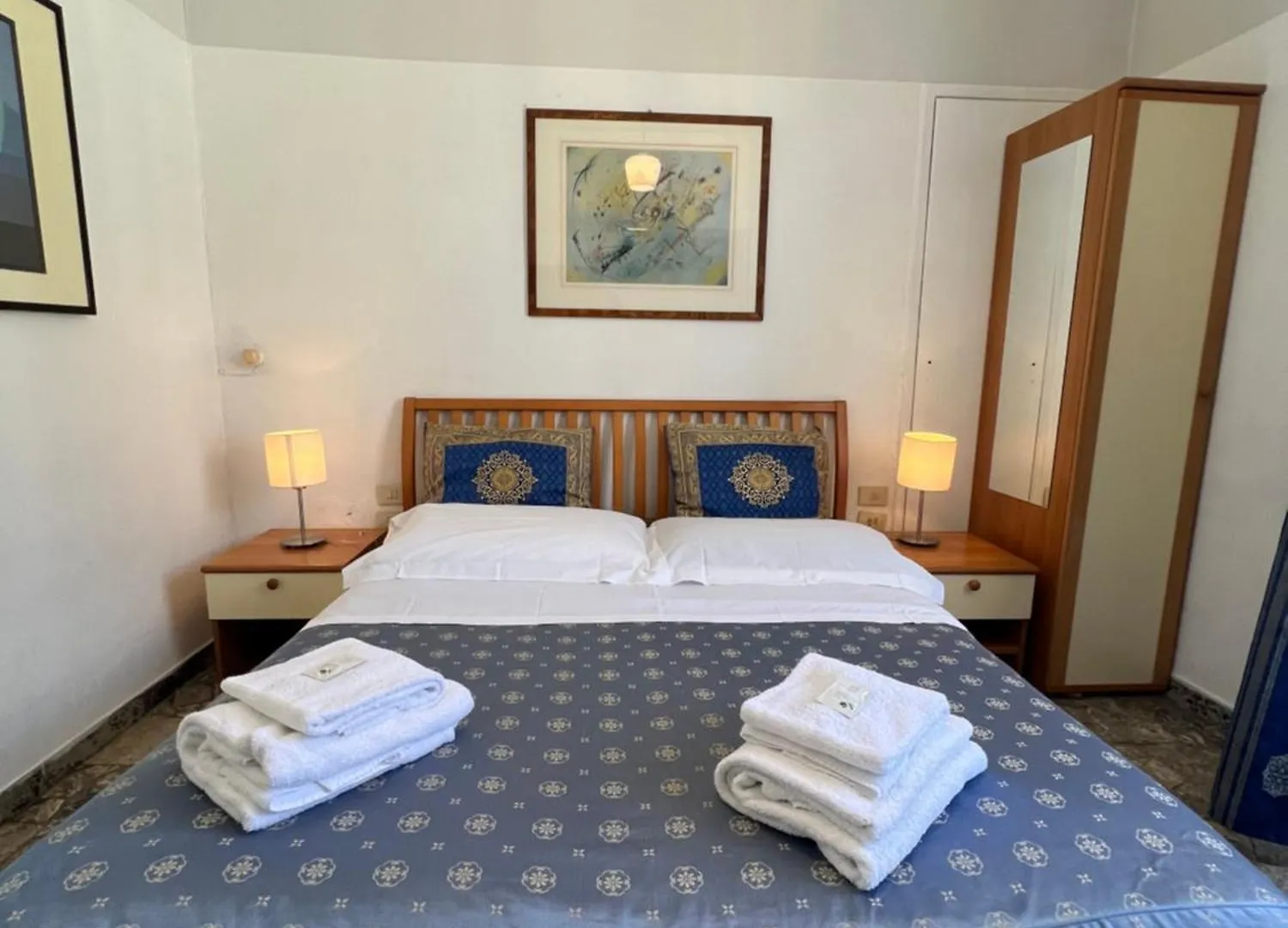 Souvenir Maya Florencie Hotel